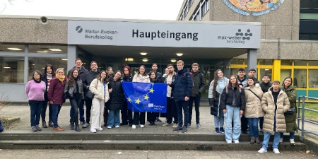 CIPFP Ausiàs March se va de Erasmus a Düsseldorf CIPFP Ausiàs March se va de Erasmus a Düsseldorf