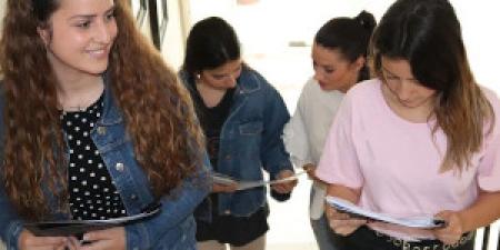 CIP FP Ausiàs Informática Administración Comercio Sanidad